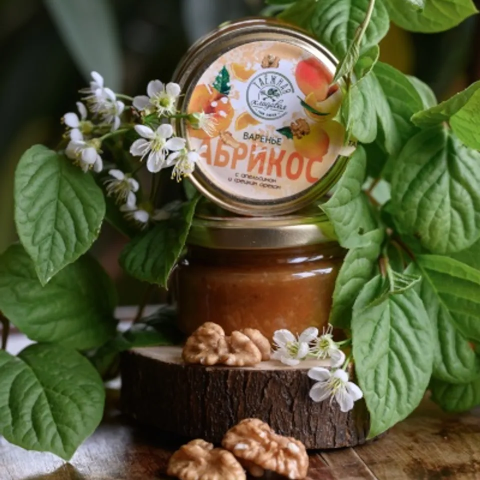 Абрикосовое варенье с апельсином и грецким орехом