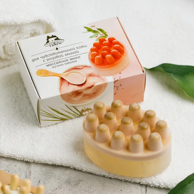 Массажное мыло с люфой Для чувствительной кожи с розовой глиной · 130 г